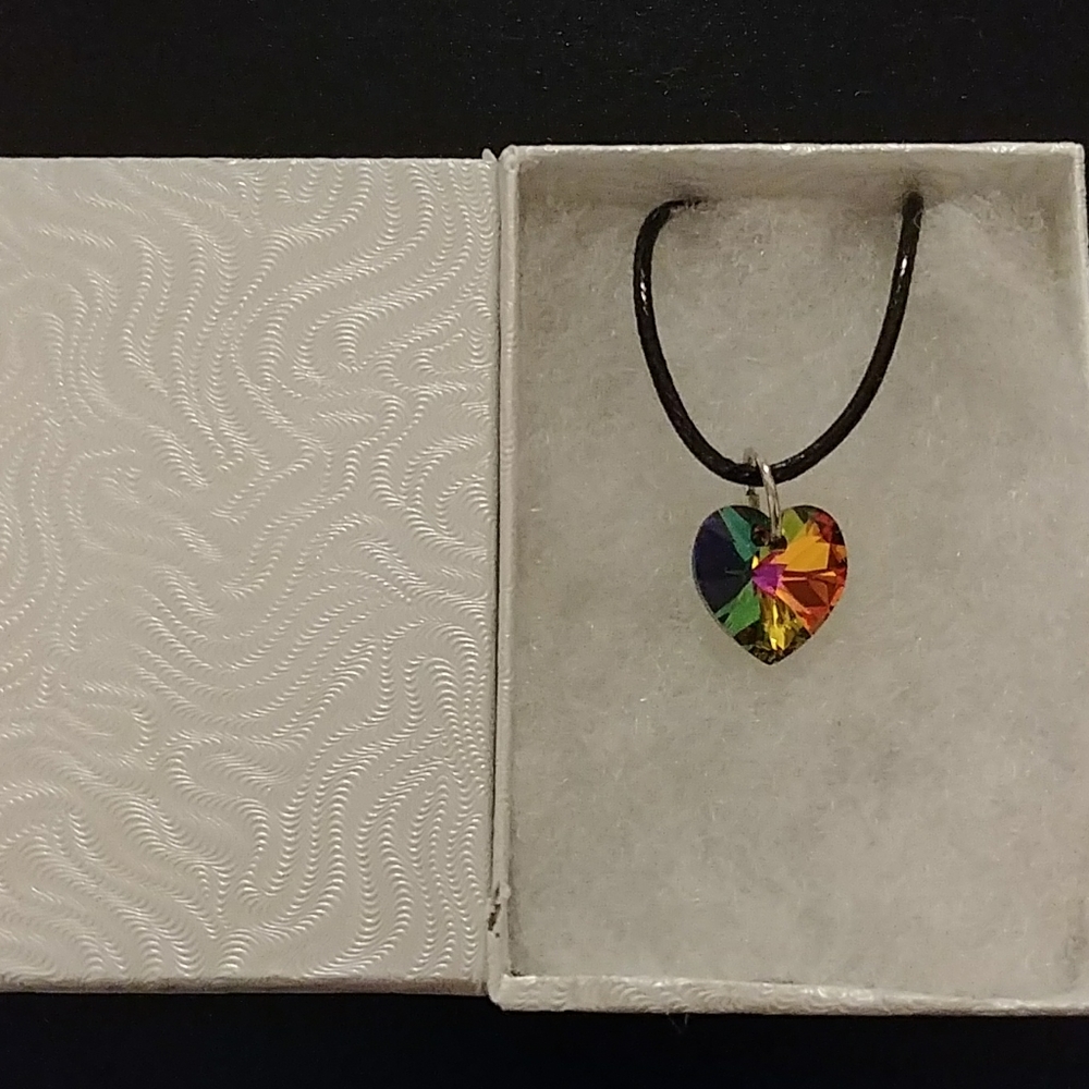 Minnesota Green Crystal Heart Necklace - Picture 7 of 8